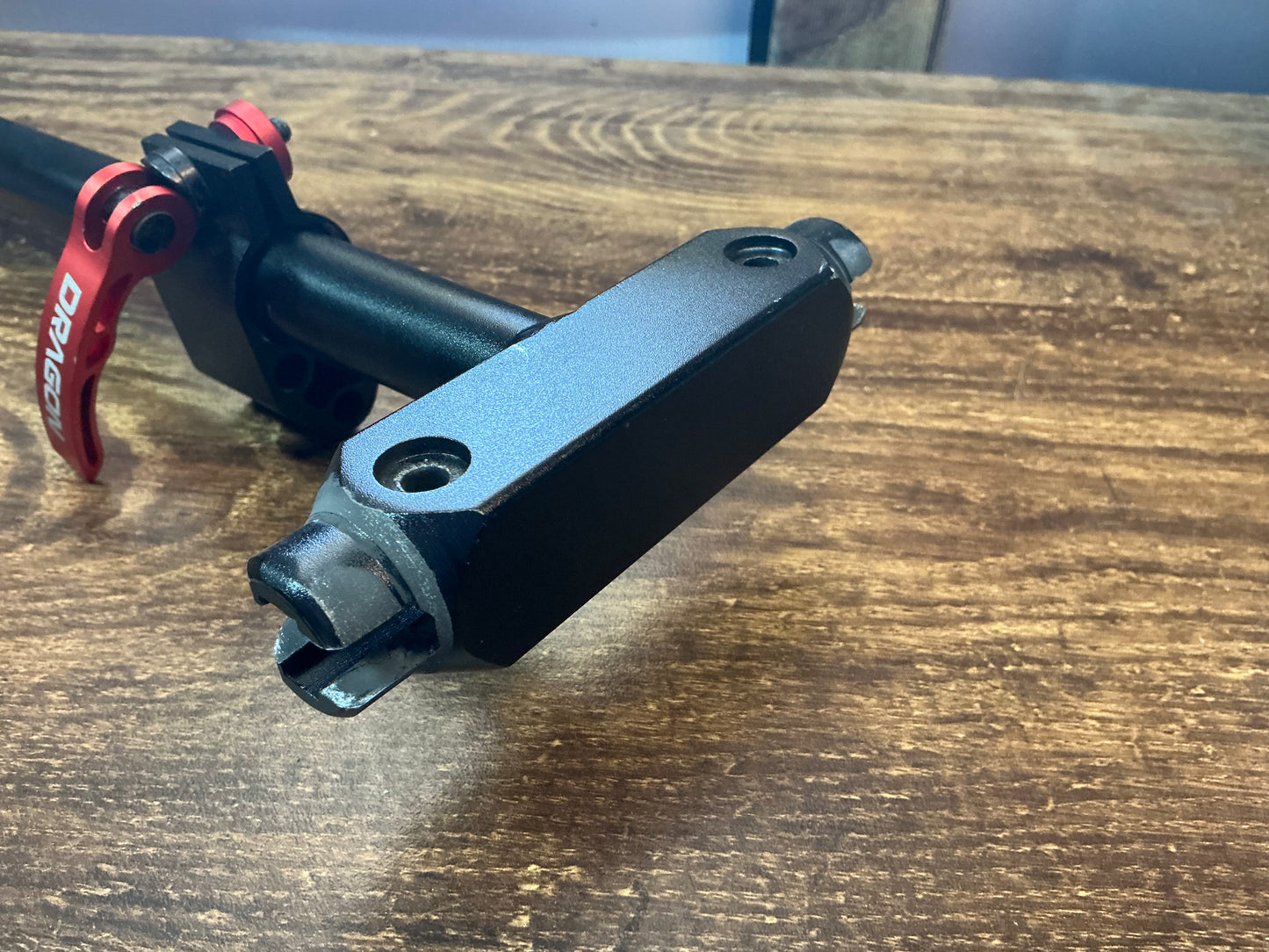 SECOND HAND - T BAR, HANDLE BAR & CLAMP FOR DRAGON GT