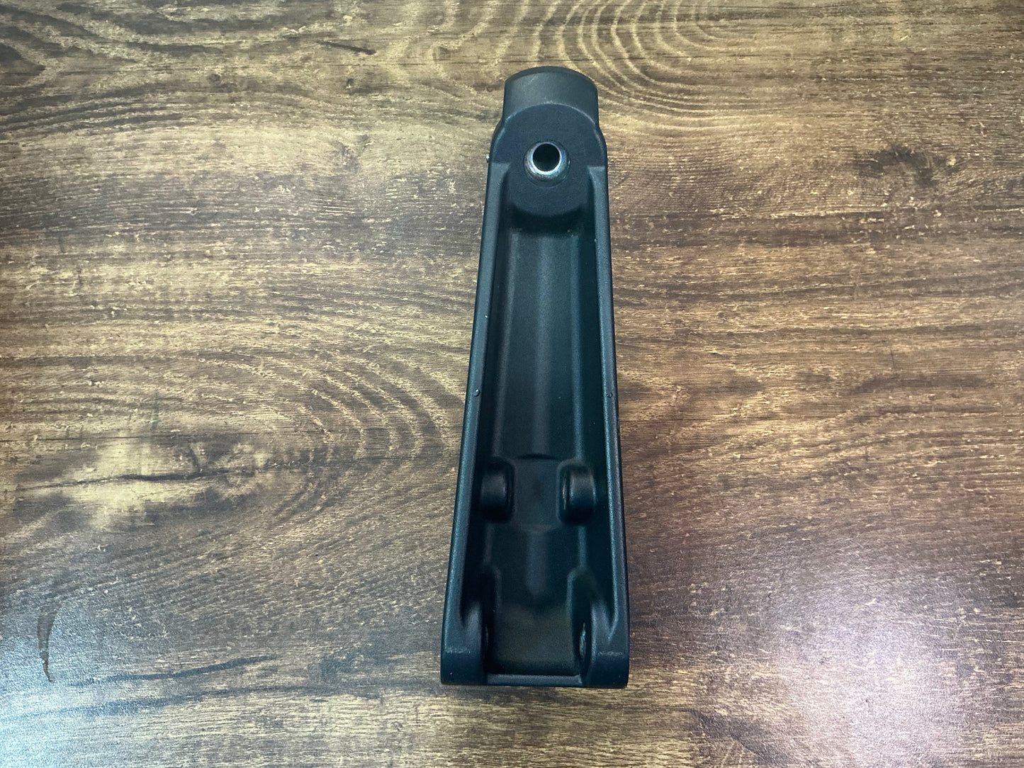 SECOND HAND - FRONT UPPER SWING ARM ARM FOR VSETT 10+