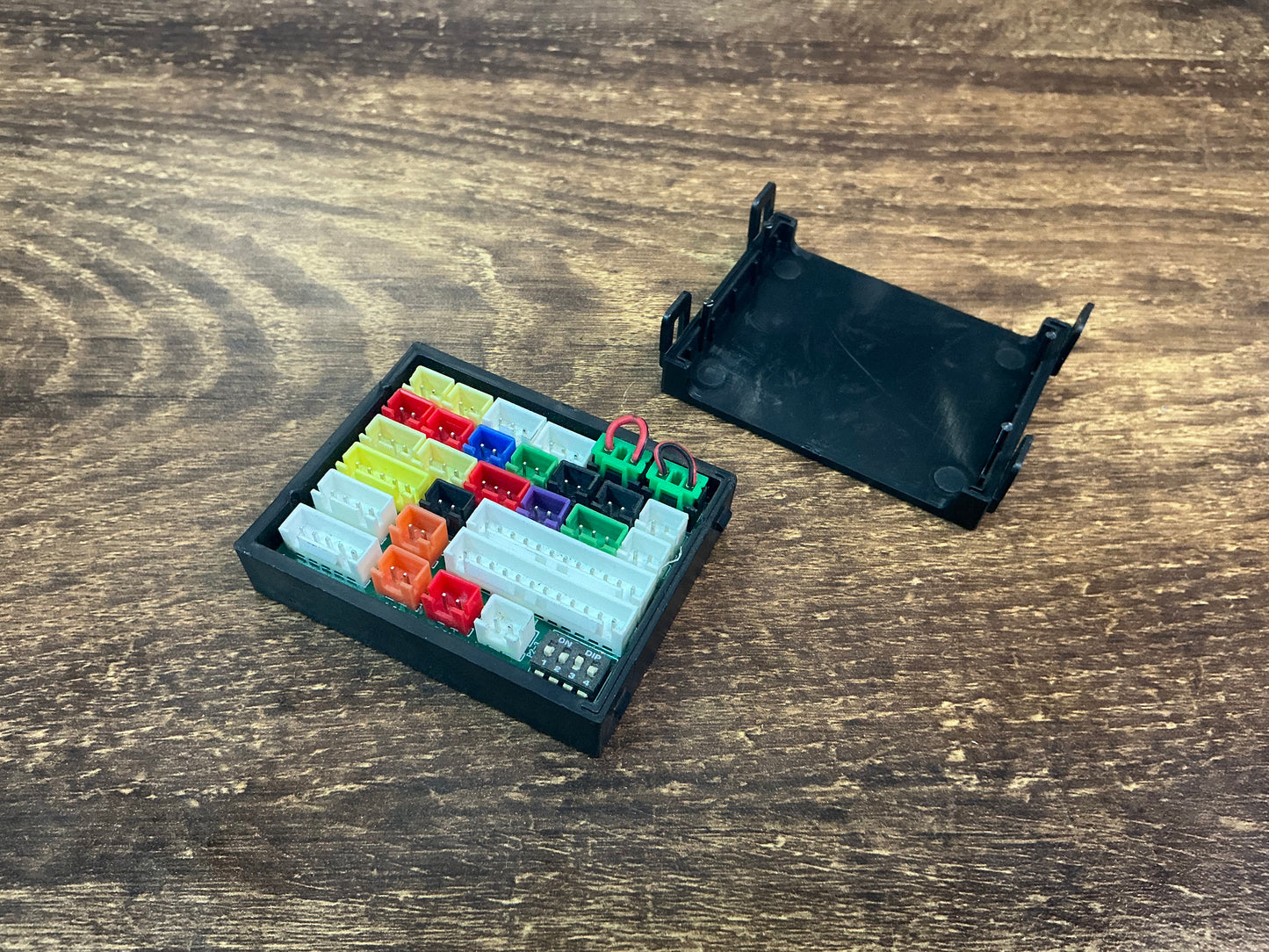JUNCTION BOX FOR DRAGON PREDATOR