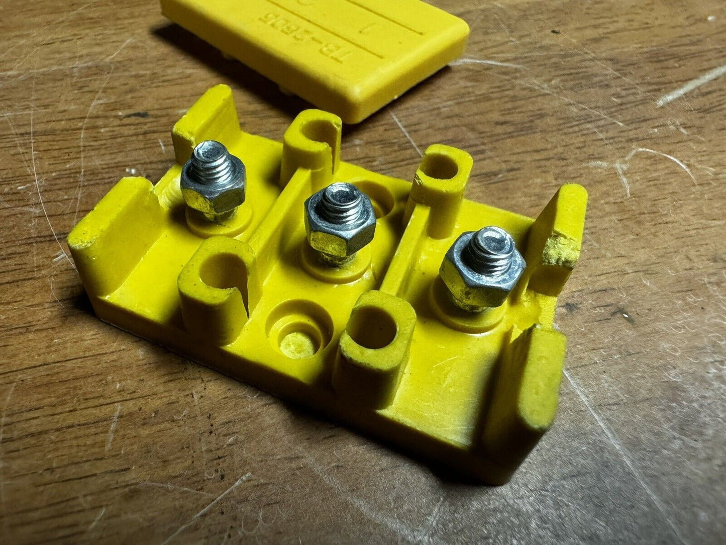 Yellow 48v-60v 3 Phase Electric Scooter Motor Wire Connector Joining Block