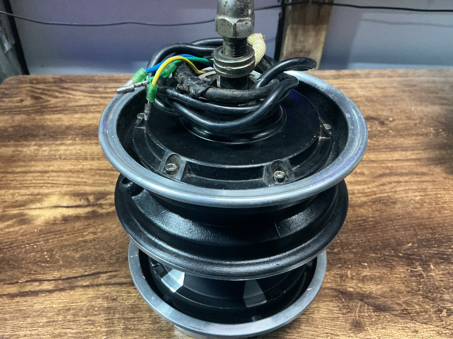SECONG HAND - 900W-1200W REAR MOTOR WITH LONG AXLE FOR DRAGON GTR / GTR V2 / CYCLONE
