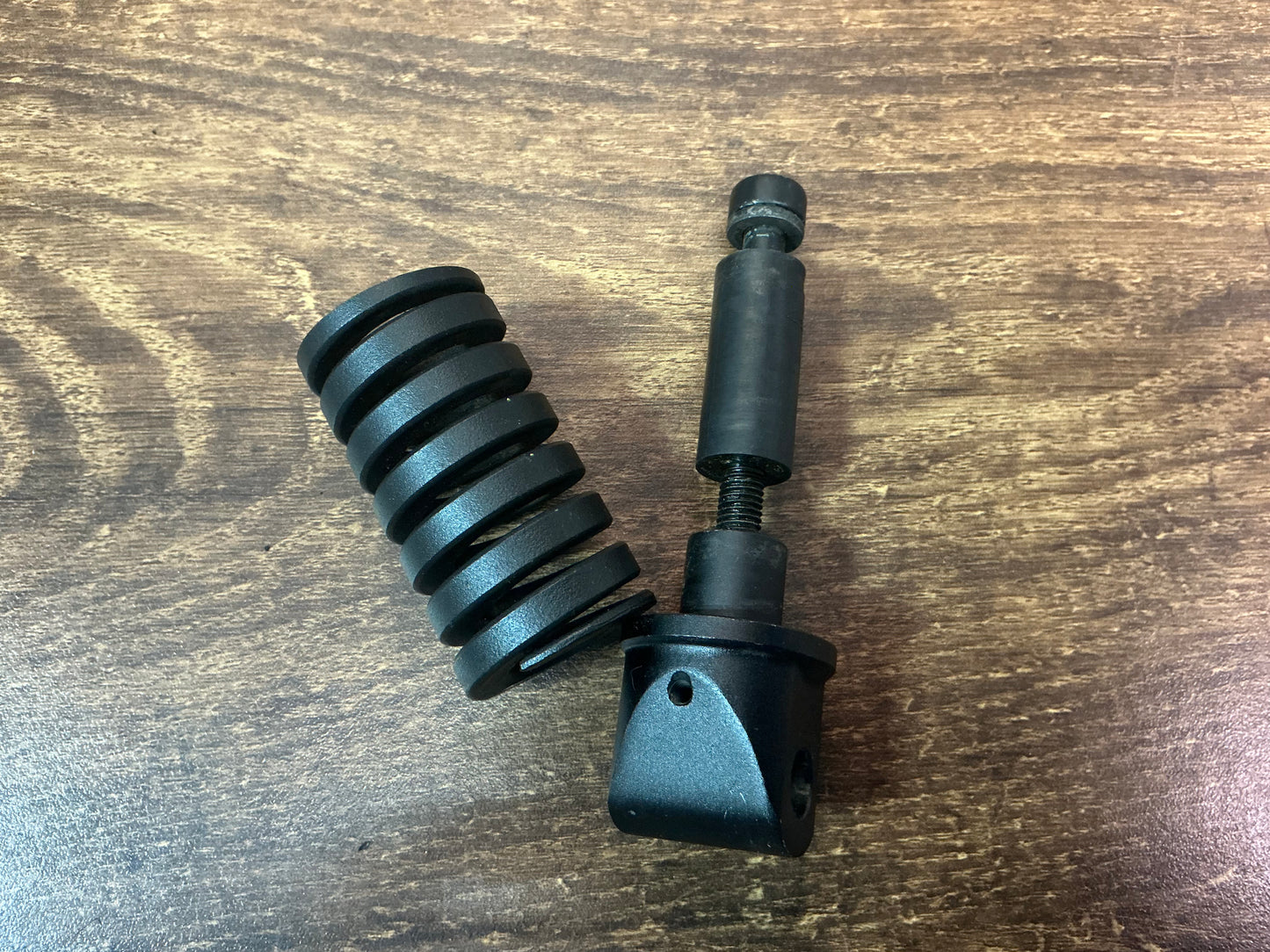 SECOND HAND - REAR SUSPENSION FOR DRAGON RAPTOR