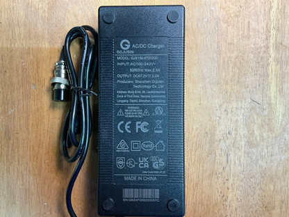 60V - (67.2) Charger GX16