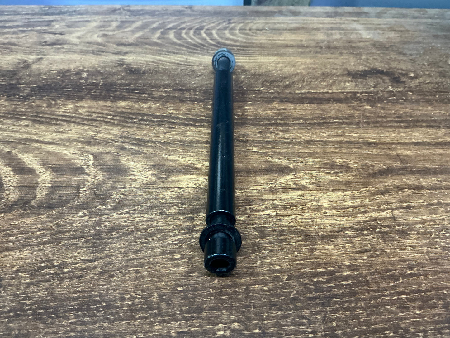 SECOND HAND - REAR DUAL SUSPENSION BOLT FOR DRAGON GTR V2 (old version)