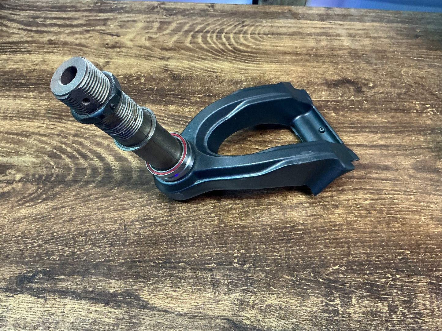 SECOND HAND - UPPER CONTROL ARM FOR MERCANE WIDEWHEEL PRO