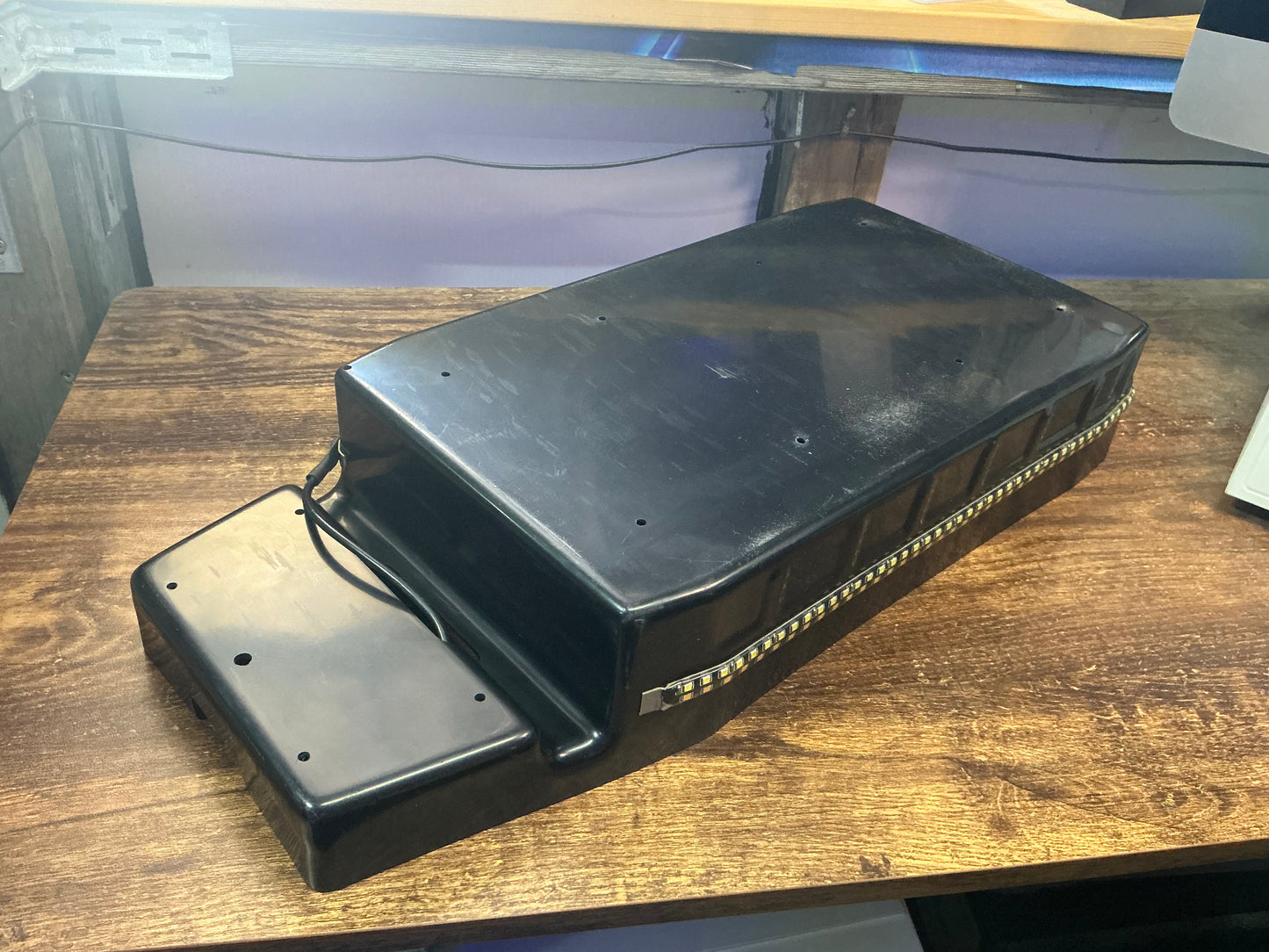 SECOND HAND - BATTERY BOX WITH LED STRIP FOR NAMI BURN E 2