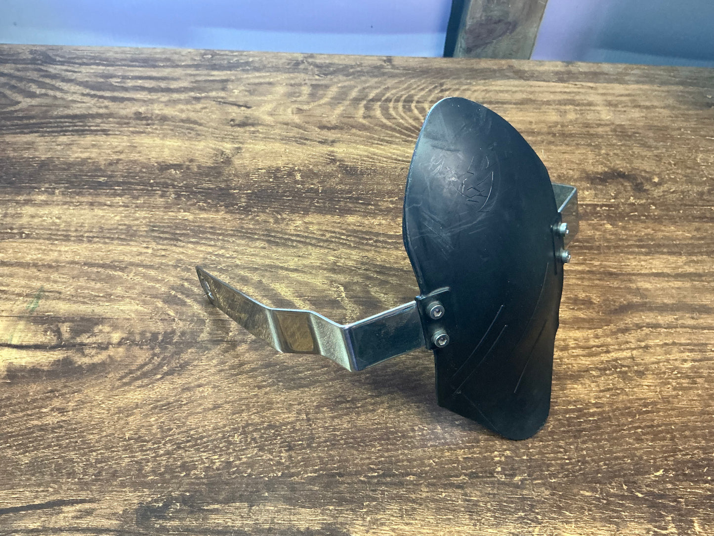 SECOND HAND - REAR FENDER WITH BRACKETS FOR NAMI BURN E 2