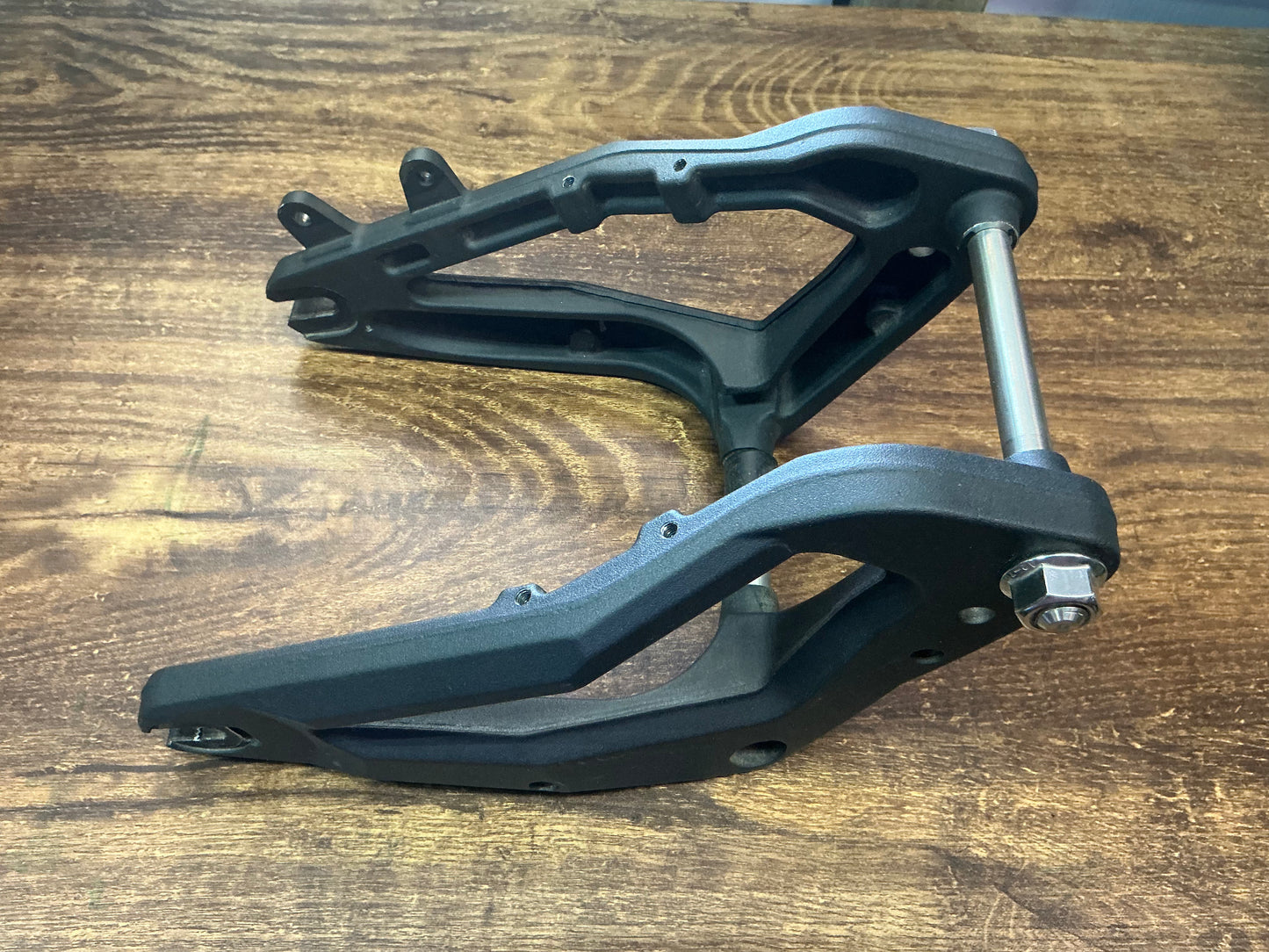 SECOND HAND - COMPLETE FRONT/ REAR SWING ARM ASSEMBLY FOR NAMI BURN E 2