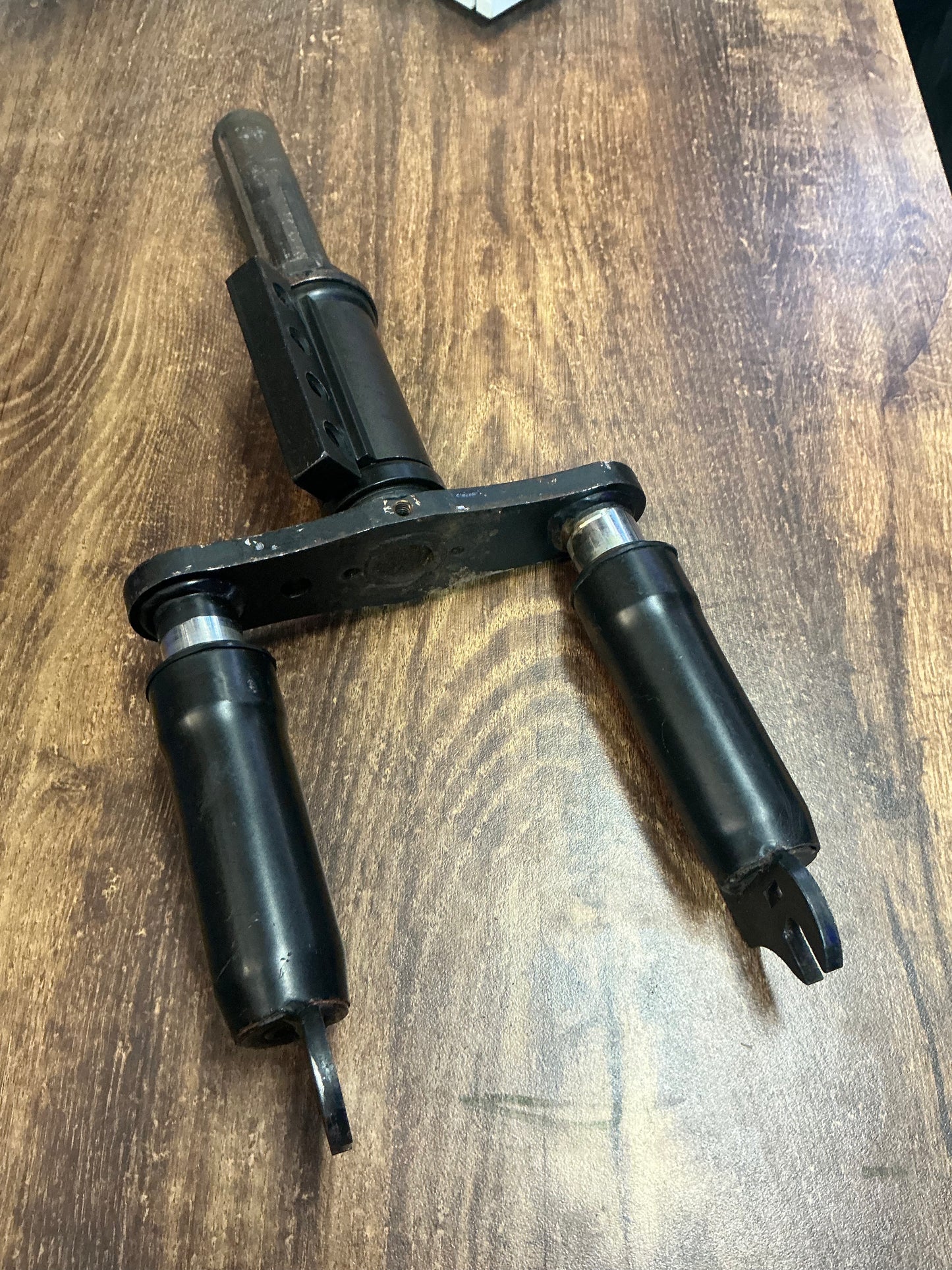 SECOND HAND - COMPLETE STEERING SPINDLE & FORKS FOR DRAGON GTR V2 (new version)