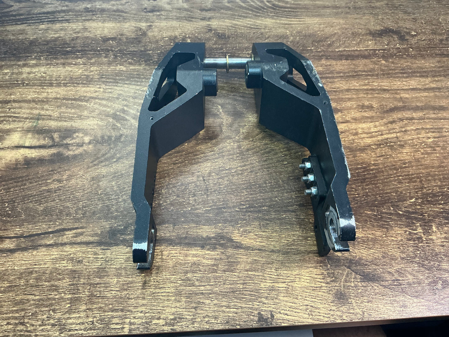 SECOND HAND - BLACK REAR SWING ARM FOR DRAGON RAPTOR