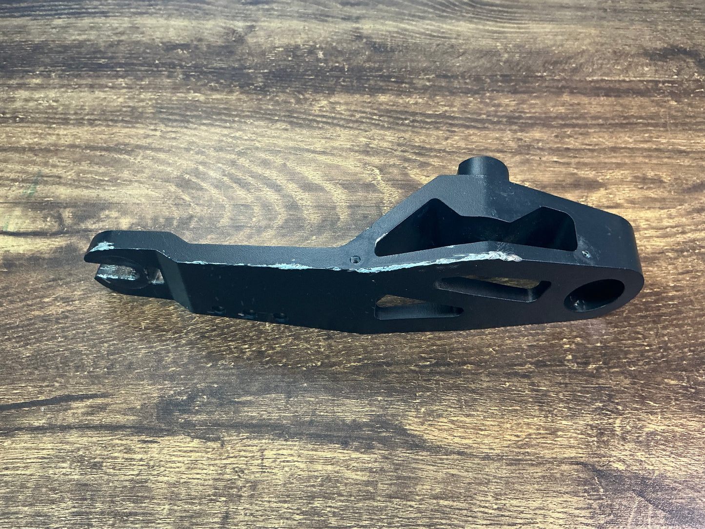 SECOND HAND - BLACK REAR SWING ARM FOR DRAGON RAPTOR
