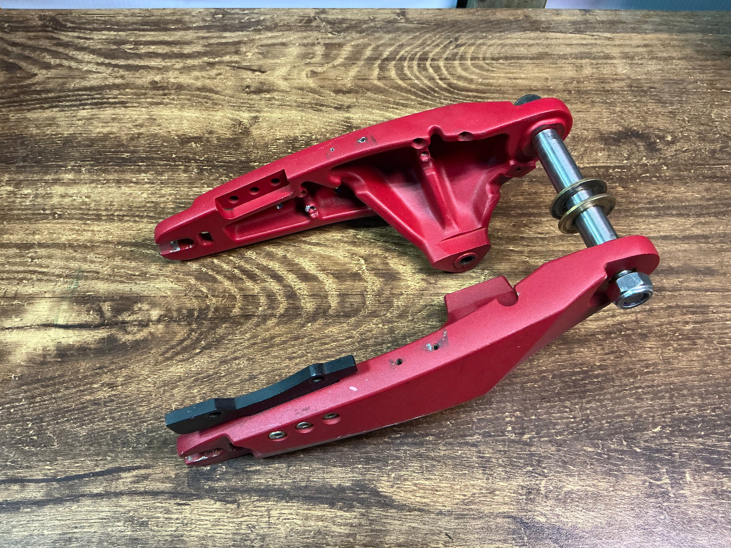 SECOND HAND - REAR SWING ARM FOR DRAGON X10