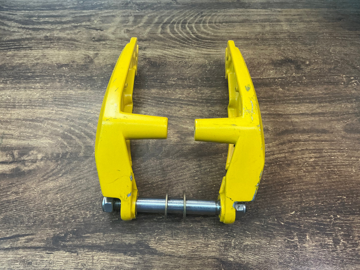 SECOND HAND - FRONT/ REAR SWING ARM FOR VSETT 10+