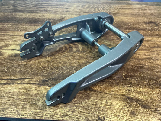 SECOND HAND - GREY FRONT/ REAR SWING ARM ASSEMBLY FOR DRAGON PREDATOR